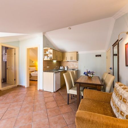 Lighthouse Apartments 马尔马里斯 外观 照片